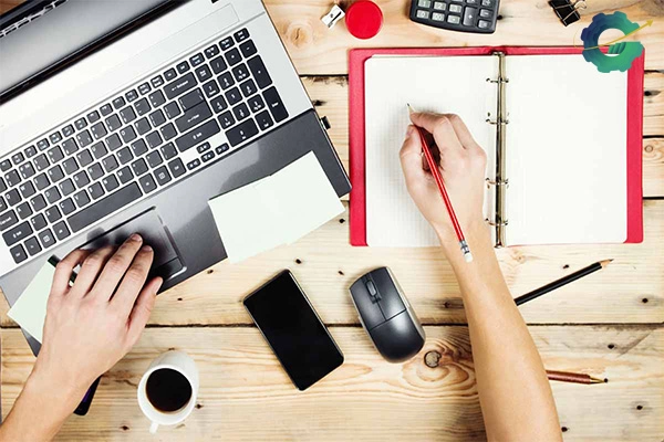 نویسندگی محتوا و بلاگ‌نویسی : فرصت‌های شغلی برای زنان در خانه